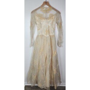 Vtg. Ivory Women's Sz. Fit & Flare Long Sleeve Full Skirt Wedding Dress